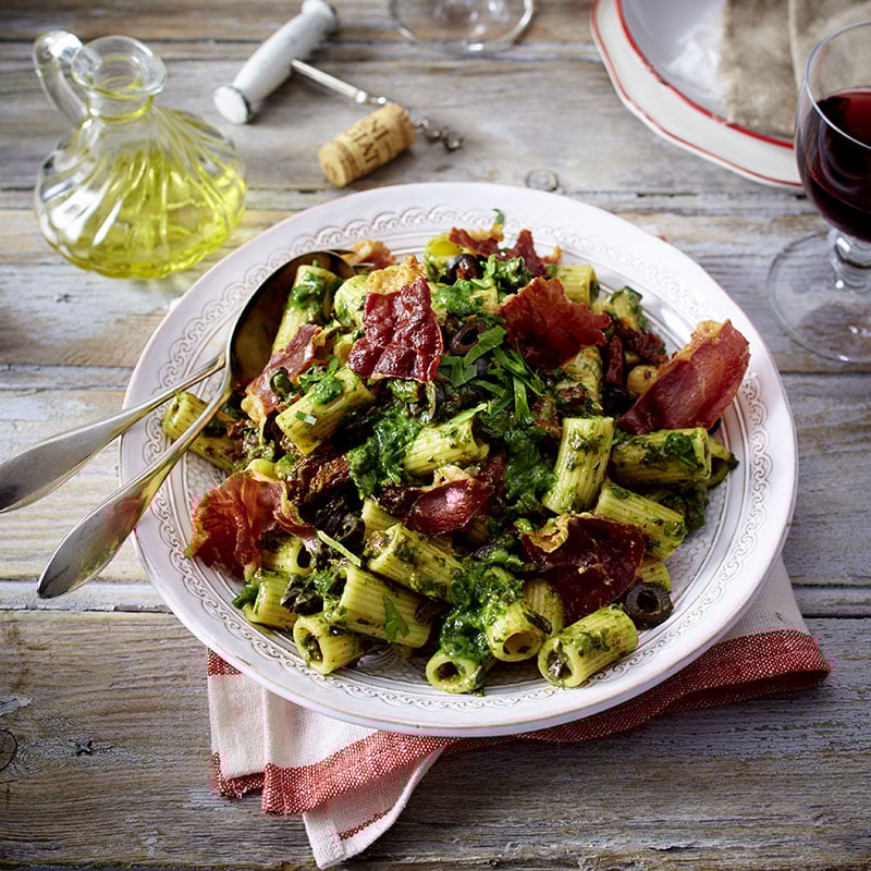 Nudelsalat mit Spinat