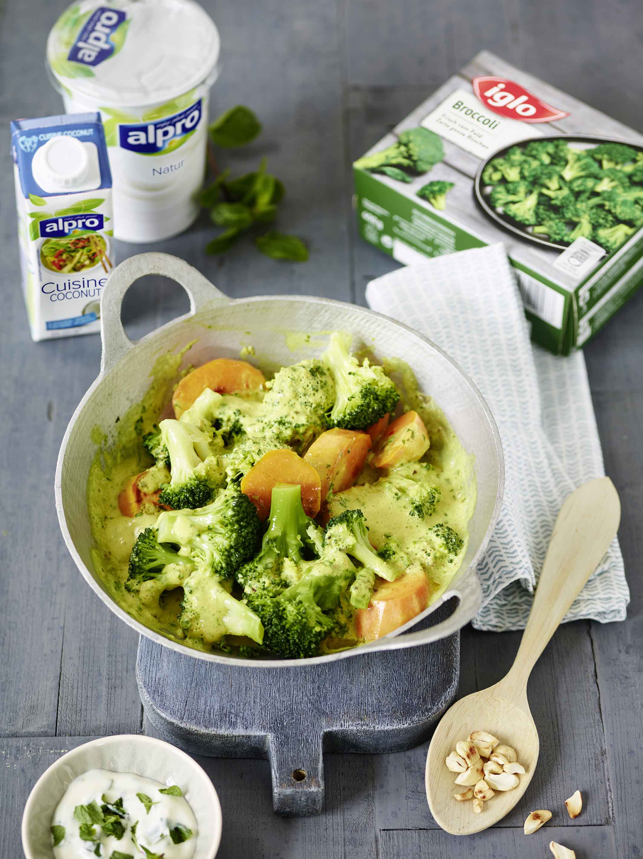 iglo_alpro_suesskartoffel-brokkoli-curry_mit_frischem_minz-dip