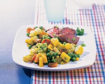 Kräuterfilet mit Buttergemüse