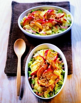 Wirsing-Gratin mit Kartoffel-Haselnuss-Kruste