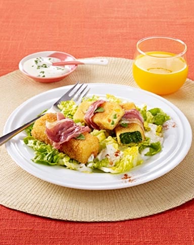 Gemüsestäbchen im Schinkenmantel