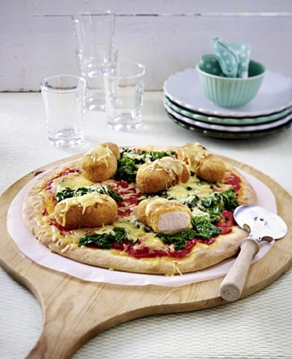 Spinat Pizza mit Chicken Nuggets