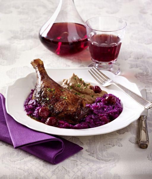 Gänsekeule mit Apfelrotkohl