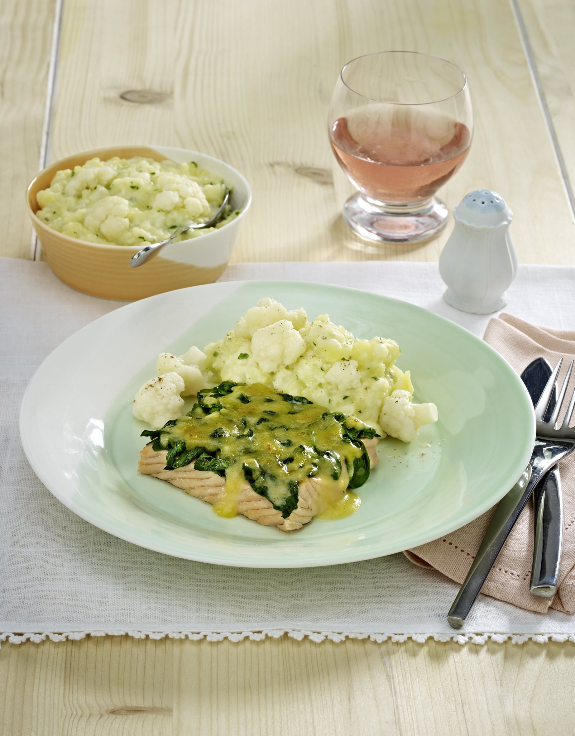 Wildlachs mit Spinat