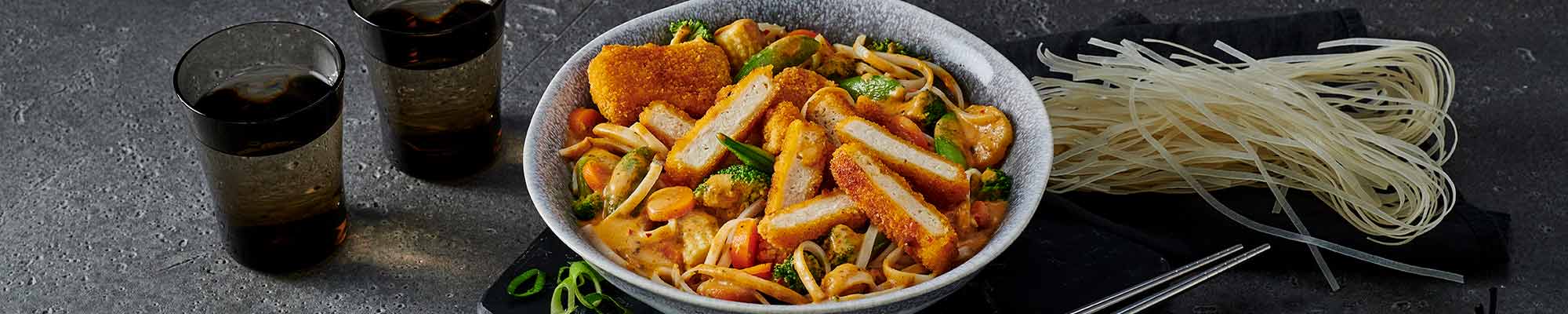 Buntes Gemüsecurry mit veganen 