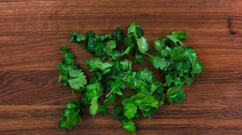 Backfisch mit Thai-Salat & Süß-Sauer-Dressing Step 10