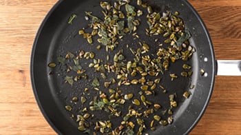 Schlemmer-Filet mit gerösteten Kürbis-Stampf & Topping Step 11