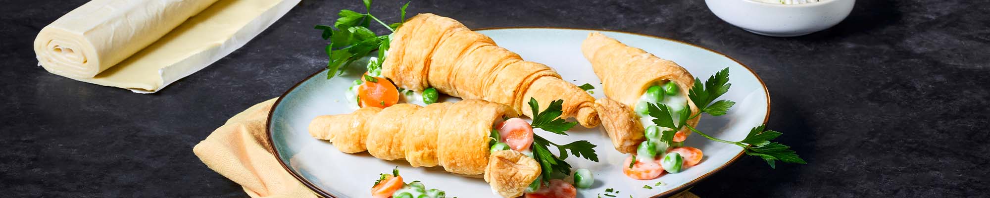 Blätterteigmöhren mit Erbsen & Karotten