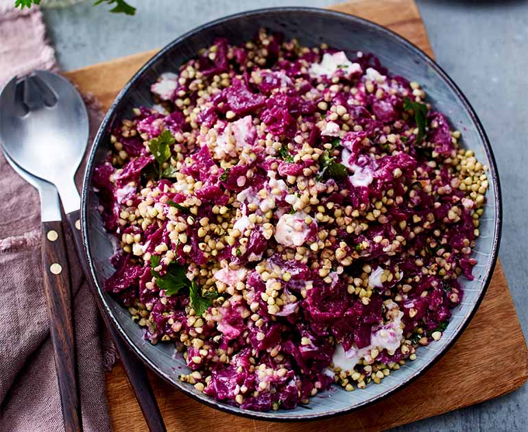 Lauwarmer Buchweizen-Rotkohl-Salat