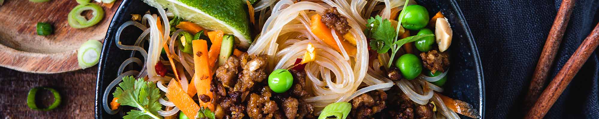 Glasnudelsalat mit veganem Hack