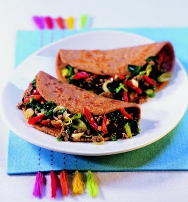 pfannkuchen mit gemuese hackfleisch fuellung