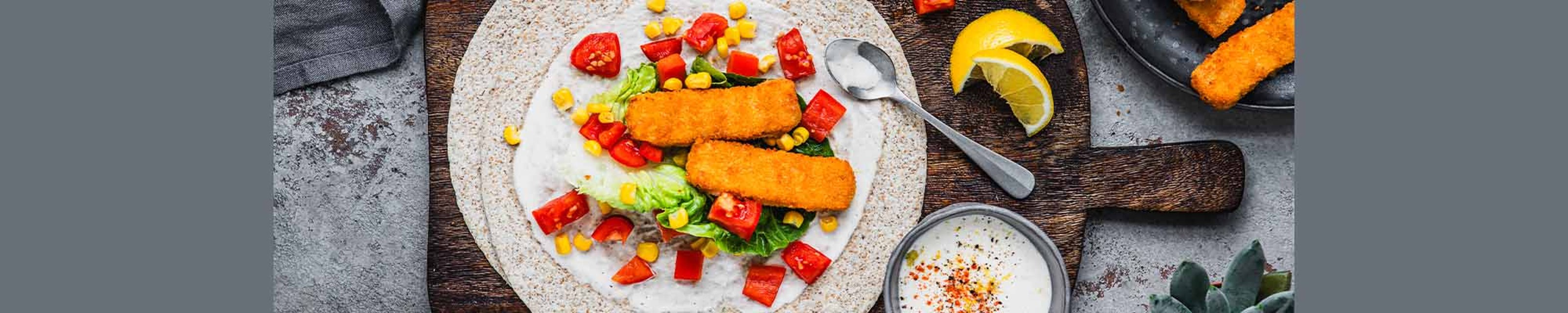 bunte-fischstaebchen-gemuese-wraps-hero_290923.jpg