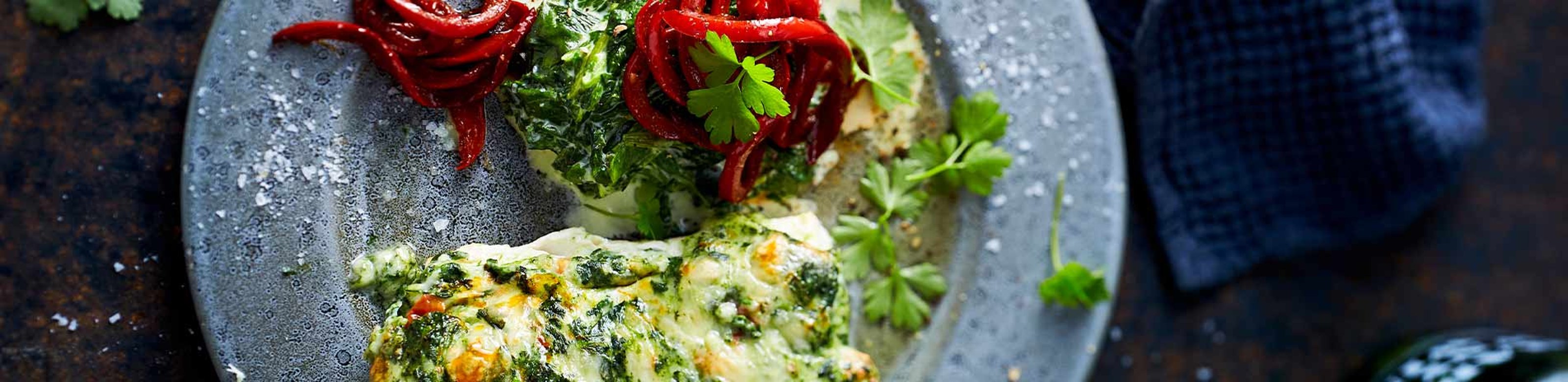 schlemmer-filet-blattspinat-auf-spinatbett-mit-paprikastreifen-header.jpg