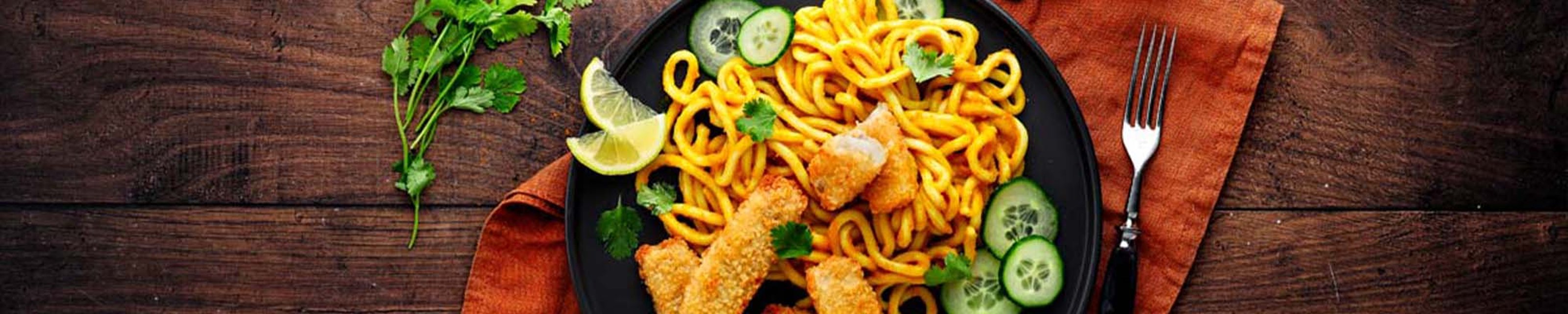 katsu-udon-mit-roesti-staebchen-hero_051023.jpg